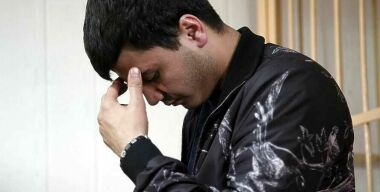 Участника «гонок на Gelandewagen» задержали за еду без «прав»