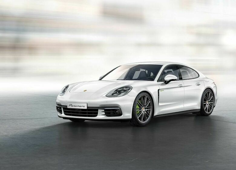 Изображение В России начался прием заказов на гибридную Porsche Panamera