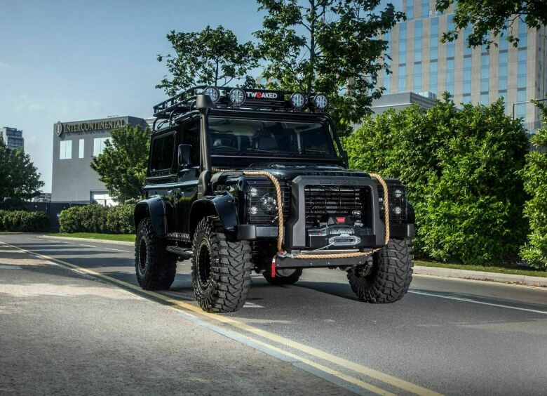 Изображение Сколько стоит Land Rover Defender, как у Бонда