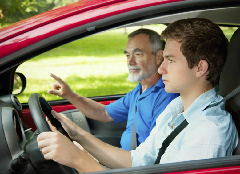 Изображение Как в США ограничивают права водителей-тинейджеров