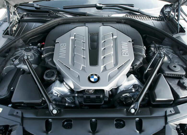 Изображение BMW поделится двигателями с Jaguar Land Rover