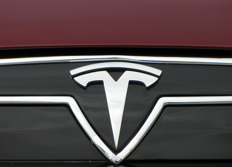 Изображение В 2017 году Tesla представит две новых модели