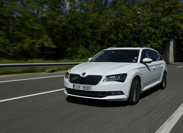 Изображение В России начались продажи универсала Skoda Superb