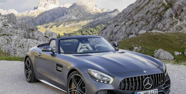 Продажи нового родстера Mercedes-AMG GT стартуют весной 2017 года