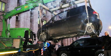 Ради предвыборного PR единороссы ввели постоплату эвакуации в Москве