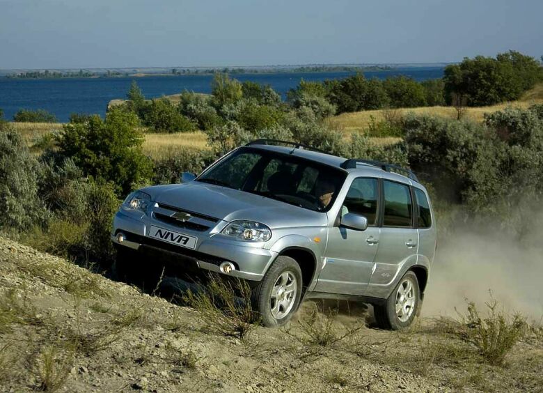 Изображение Chevrolet Niva стала безопаснее и дороже Renault Duster 