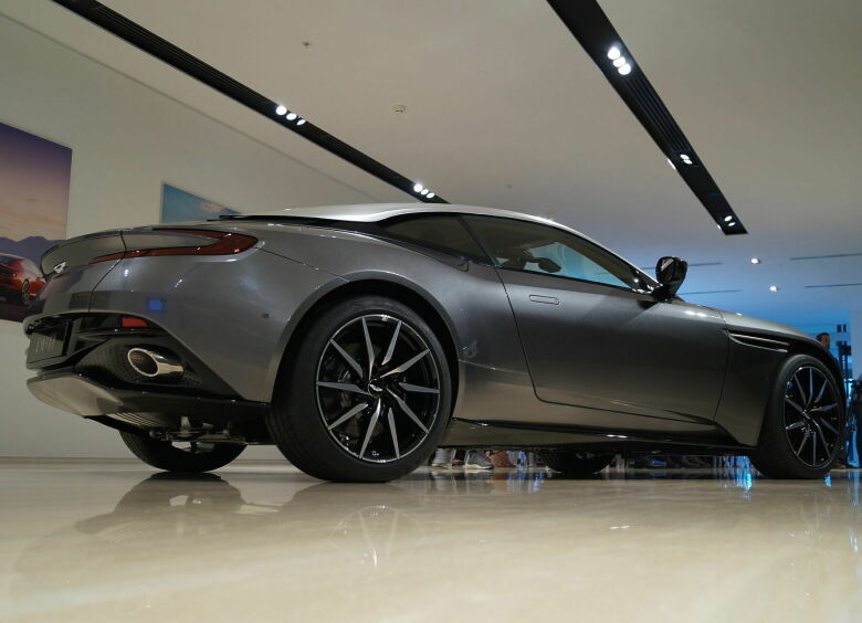 Изображение В России открылся первый дилерский центр Aston Martin