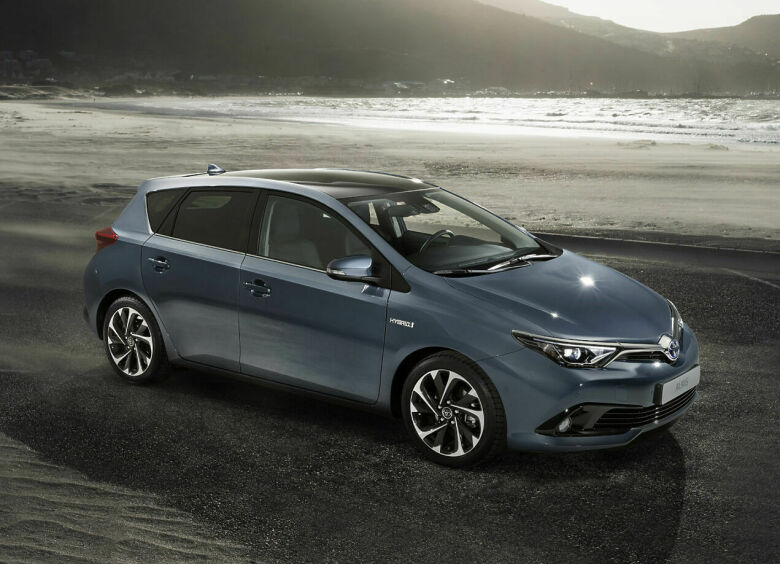 Изображение Toyota обновила Auris и Avensis