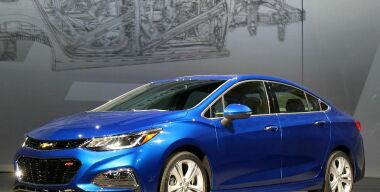 Из Chevrolet Cruze сделают Cadillac