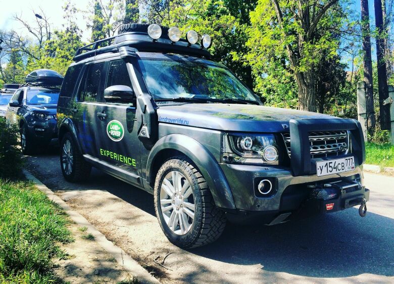 Изображение «Открывая Россию» с Land Rover, портал «АвтоВзгляд» попал в центр политического скандала