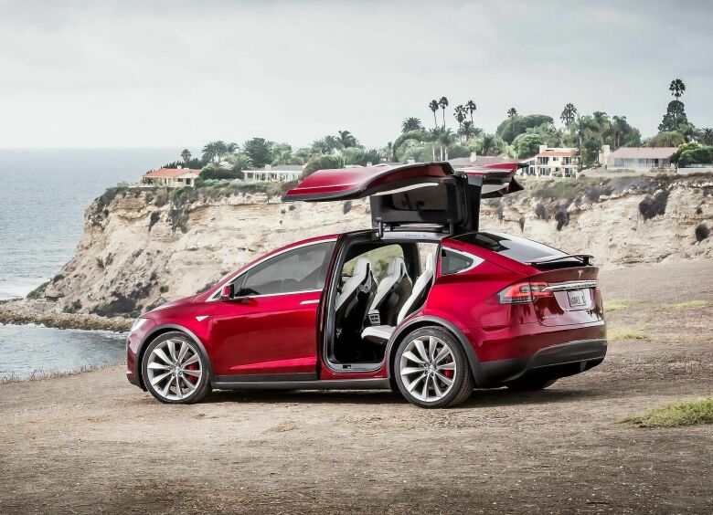 Изображение Под отзыв попали 2700 кроссоверов Tesla Model X