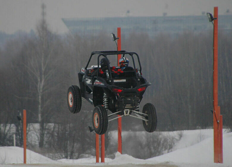 Изображение Мотовездеход Polaris RZR XP Turbo: космические перегрузки, доступные на земле