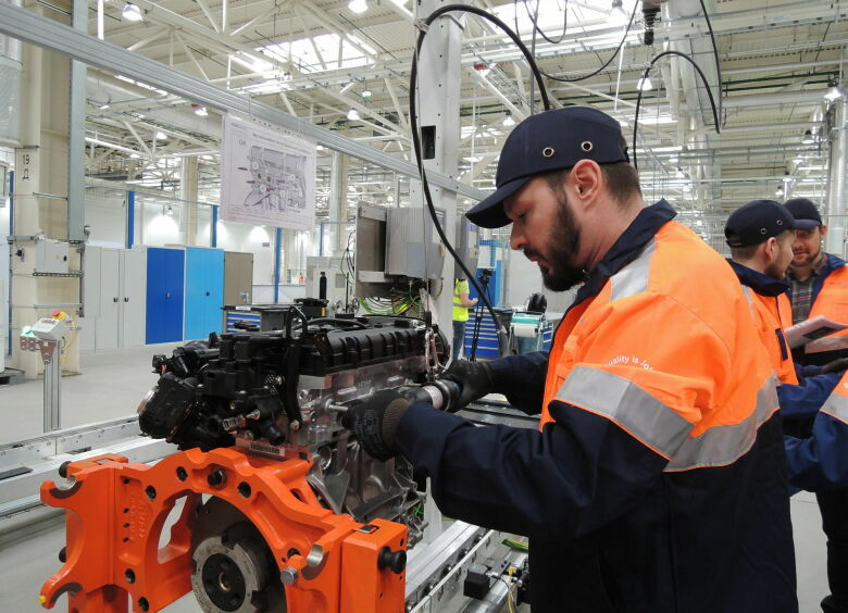 Изображение Как портал «АвтоВзгляд» собирал двигатели на елабужском заводе Ford 