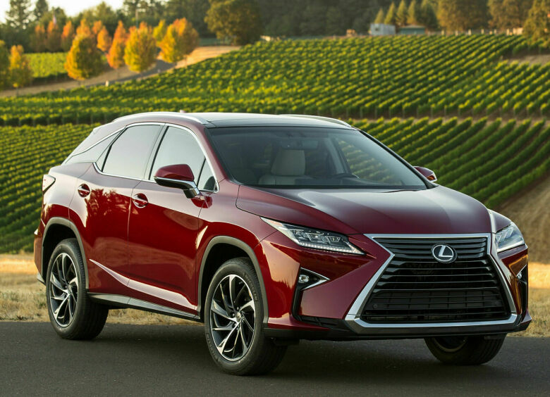 Изображение Lexus бьет рекорды продаж в России