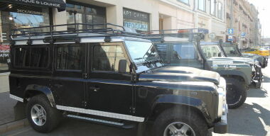 Россия в очередной раз простилась с Land Rover Defender