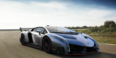 В течение месяца на продажу выставлен уже второй Lamborghini Veneno
