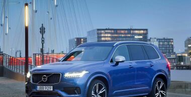 Volvo XC90: электронный девайс на пневмоподвеске