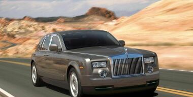 Минпромторг расширил перечень шикарных автомобилей