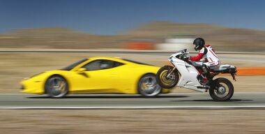 Почему мотоциклистов и владельцев суперкаров будут штрафовать по нескольку раз в день