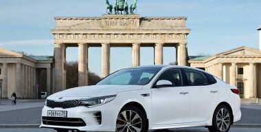 Названы цены и дата старта продаж новой KIA Optima