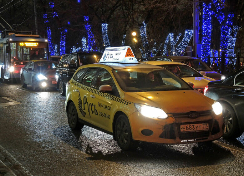 Изображение Предновогодние пробки в Москве парализуют движение 