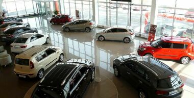 Почему разоряются официальные автодилеры