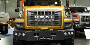 «Урал NEXT» для пассажиров и грузов, дорог и бездорожья