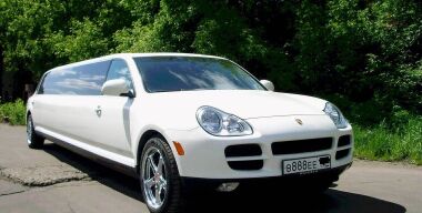 Путина посадят в русский лимузин с мотором от Porsche