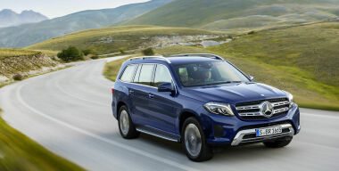 В России начался прием заказов на новый Mercedes GLS