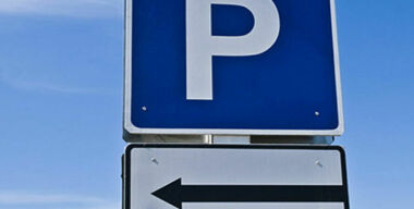 Платные парковки в Москве снова стали бесплатными