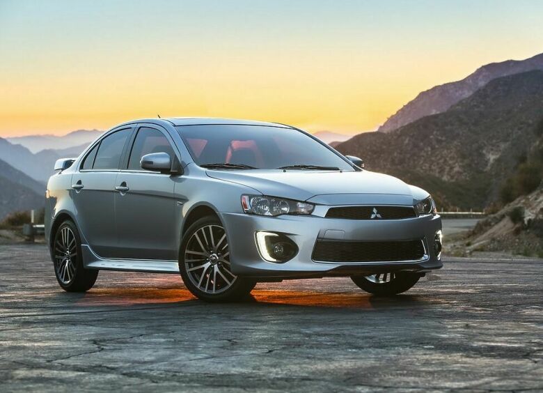 Изображение Mitsubishi представил обновленный Lancer