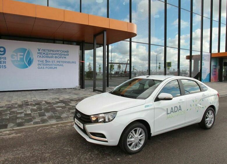 Изображение АВТОВАЗ показал газовую LADA Vesta CNG