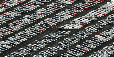 Продажи АВТОВАЗа упали на 41%