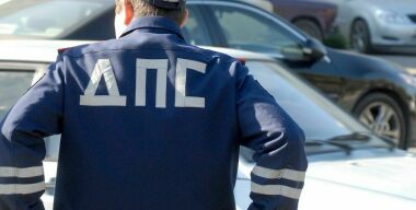 Гаишник при исполнении обязанностей избил водителя, повредившего его личный Jaguar