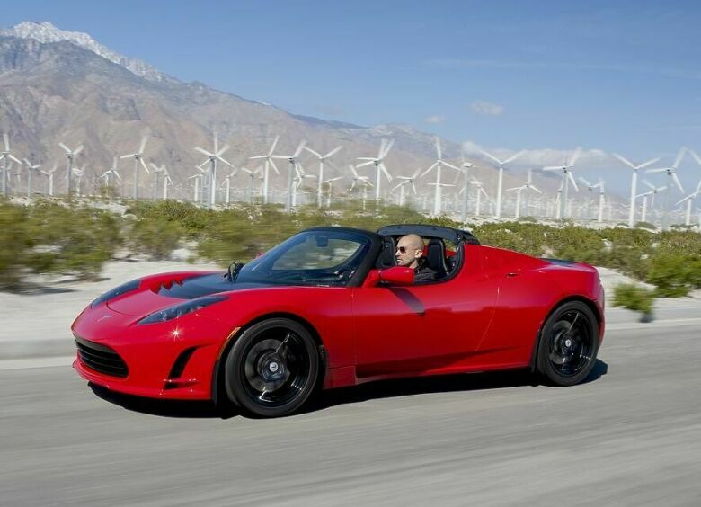 Изображение Tesla презентует новый Roadster