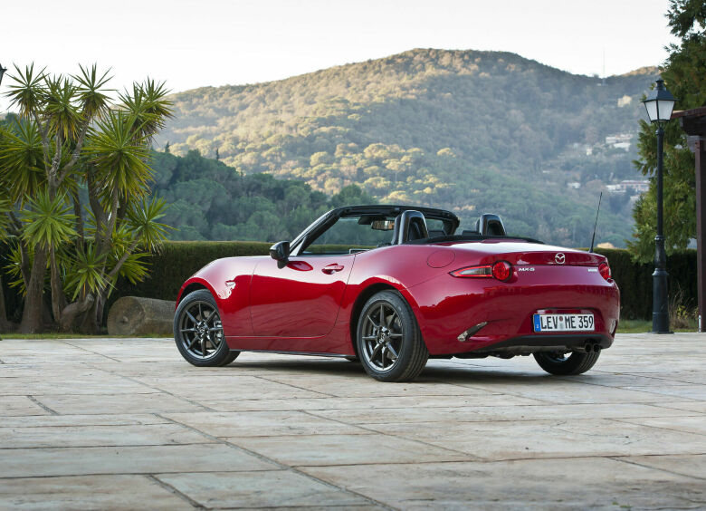 Изображение Новый Mazda MX-5 оценили в 2,5 миллиона