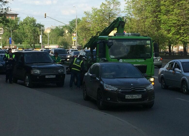 Изображение Госдума обсудит эвакуаторщиков с главами СПЧ и ГИБДД