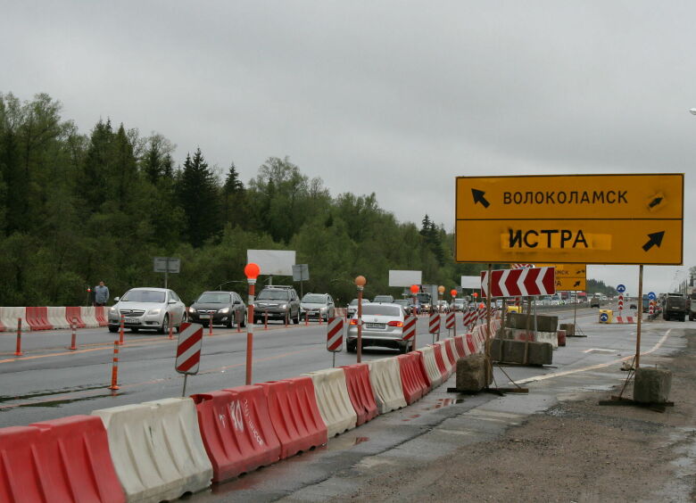 Изображение На Новорижском шоссе начались «дачные» пробки
