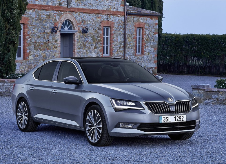 Изображение Skoda Superb прошел краш-тест на 5 звезд