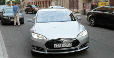 Как бесплатно вызвать такси Tesla