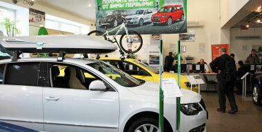 Плюсы и минусы покупки авто у официального и «серого» дилеров