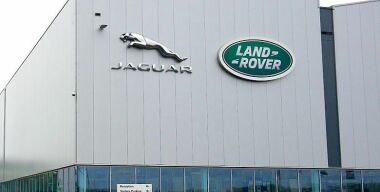 Jaguar Land Rover собирается построить завод в Восточной Европе