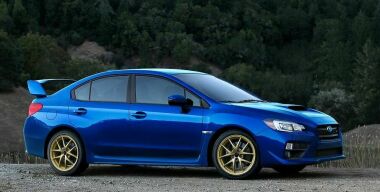 Subaru презентовала рестайлиновые версии WRX и WRX STi