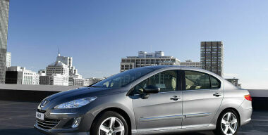 Седаны Peugeot подешевели до 500 000 рублей