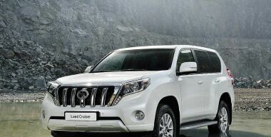 Toyota снизила цены на Land Cruiser на 200 тысяч рублей