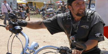 «Ночных волков» не пускают в Крым, но ждут в Чечне