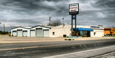 Кризис на авторынке: дилеры либо перестроятся, либо вымрут