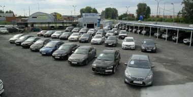 Дилеры предлагают «вкусные» условия при покупке подержанных авто