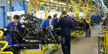 Поставщики автозапчастей останавливают производство