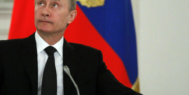 Путин даст скидку на ОСАГО инвалидам и многодетным